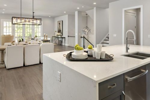 4007 Haverhill Dr, Atlanta GA  30342-3881 exterior