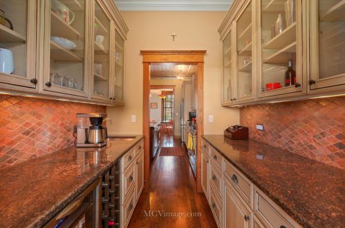 1003 Walter St, Lemont IL  60439-3920 exterior