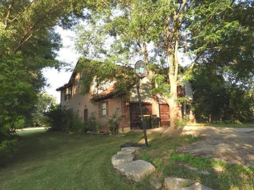 2622 Oak Valley Dr, Spring Grove, IL 60081-8709