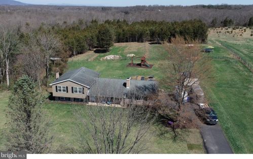 97 Wandering Pine Ln, Falling Waters, WV 25419-4066
