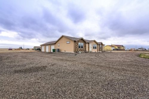 33878 139th Ct, Hudson, CO 80642-7750