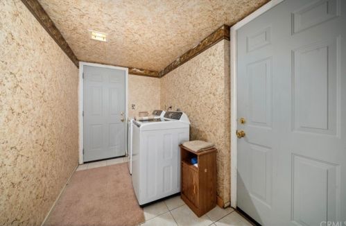 9031 Marmalade Ct, Riverside CA  92508-6227 exterior