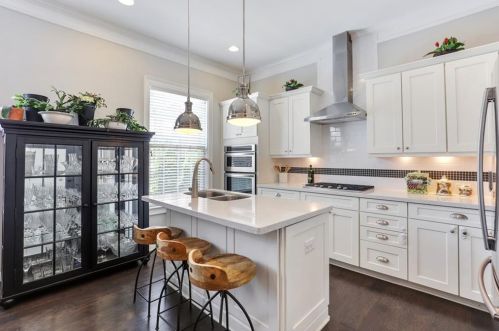 3632 Brookleigh Ln, Atlanta GA  30319-2206 exterior