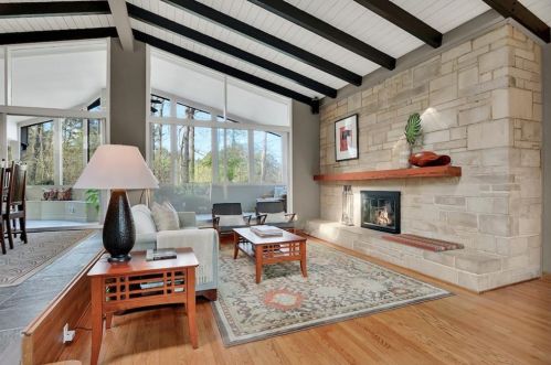 2443 Echo Dr, Atlanta GA  30345-3526 exterior