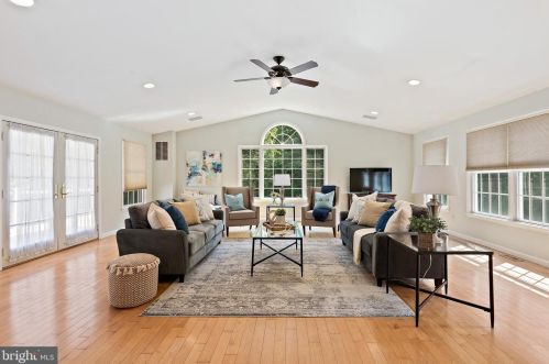 15013 Timberlake Dr, Silver Spring, MD 20905-4331