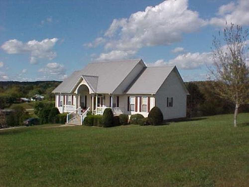 171 Overlook Dr, Ravenscroft, TN 38583-3778