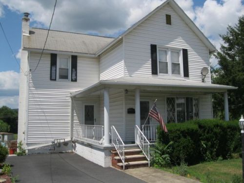 515 Main St, Pittston PA  18640-3216 exterior