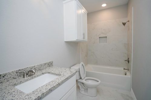 2920 Crenshaw Ave, Fort Worth, TX 76105-3922