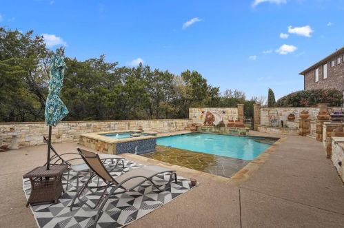 2011 Grn Wing, Granbury TX 76049-5576 exterior