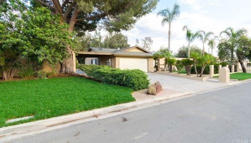 8447 Saddle Creek Dr, Riverside, CA 92509-7139