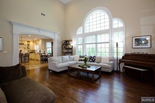 164 Hillman Ave, Ridgewood, NJ 07452-3638