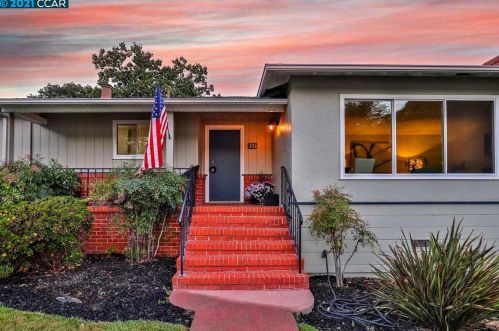 131 Green St, Pacheco, CA 94553-2329