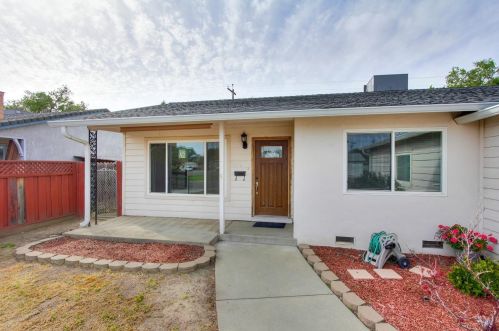 7205 Oakberry Way, Citrus Heights, CA 95621-1230