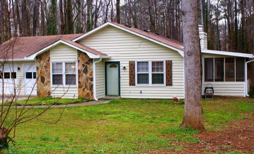 3949 Woodland Cir, Conyers GA  30013-3056 exterior