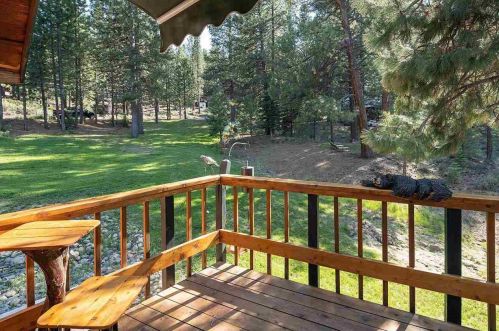 15800 Donnington Ln, Truckee CA  96161-1229 exterior