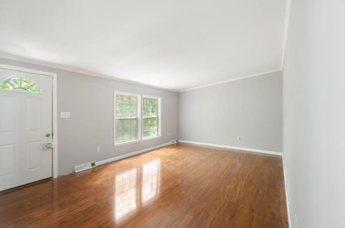91 Lear Dr, Coventry, RI 02816-4016