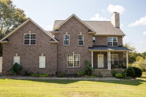 2258 Eastover Rd, Lebanon, TN 37090-9705