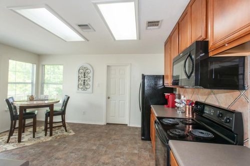 11308 Crst Mdw Ln, Austin TX  78748-3942 exterior