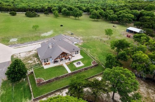 2151 Texas Plume Rd, Cedar Hill TX 75104-3602 exterior