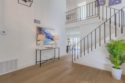 5812 Carbeck Dr, Huntington Beach CA  92648-1009 exterior