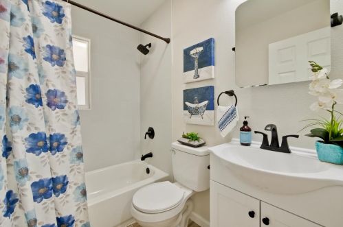 1053 Douglas Ct, San Leandro CA  94577-1469 exterior