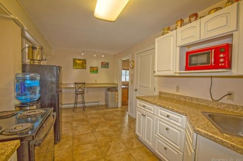 31 Wells Rd, Granby CT  06035-1604 exterior