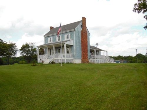3131 Old Kings Hwy, Keysville, VA 23947-3524