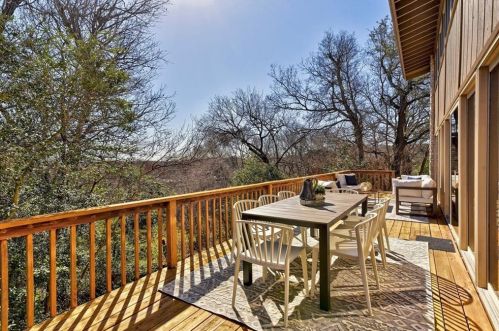 608 Brookhaven Trl, Austin TX  78746-5455 exterior