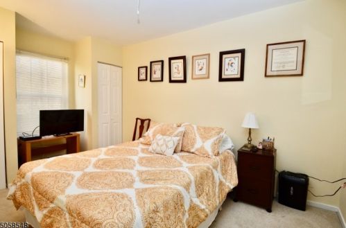 20 Green Heron Dr, Hackettstown NJ  07840-3300 exterior