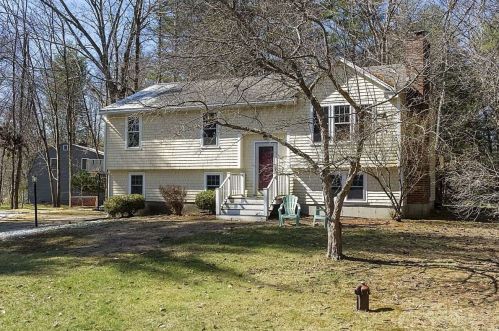8 Birnum Woods Rd, Stratham, NH 03885-2204