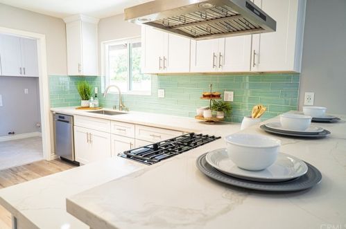 1237 Eisner Pl, Anaheim CA  92801-4704 exterior