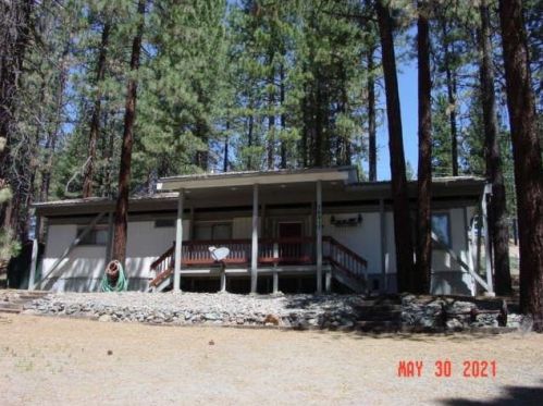 76817 Rocky Point Rd, Portola, CA 96122-5128