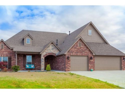 8155 50th East Ave, Owasso, OK 74073-4888