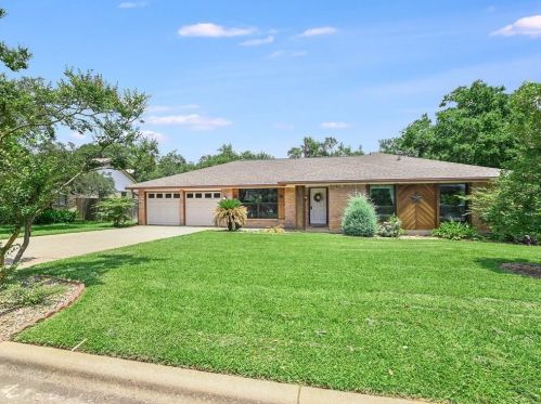 4004 Burr Oak Ln, Austin, TX 78727-2942