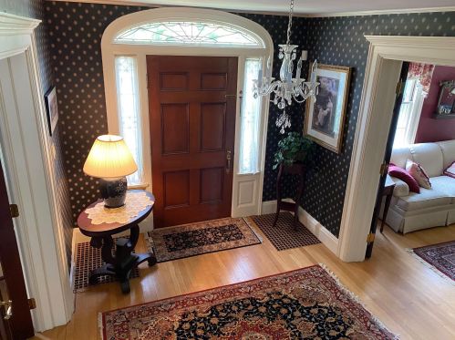 77 Concord St, Nashua, NH 03064-1960