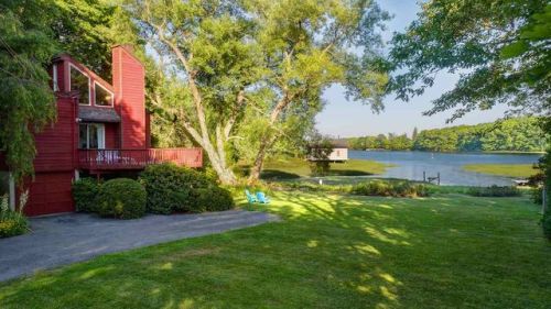150 Brackett Rd, Portsmouth, NH 03801-5266