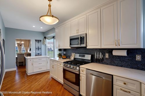 104 Annapolis St, Tinton Falls NJ  07712-3174 exterior