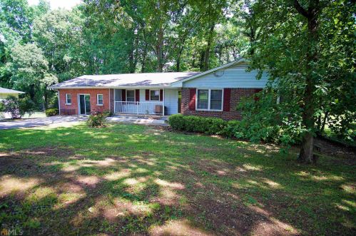 5306 Cardinal Ln, Lilburn, GA 30047-5904