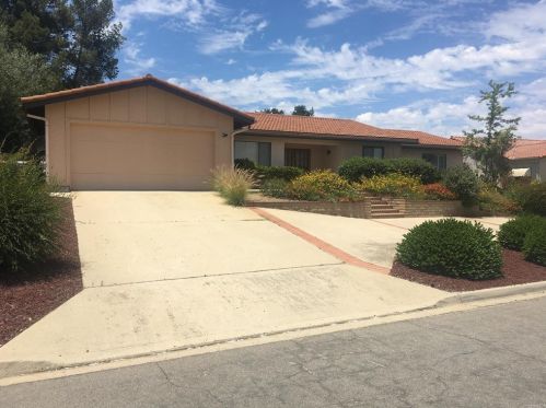 28230 Glenmeade Way, Escondido, CA 92026-6638
