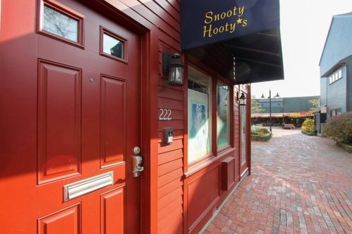 222 Goddard Row, Middletown, RI 02840-6607