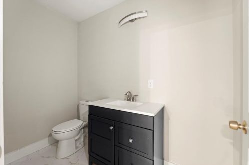 2732 Miles Cir, Atlanta GA  30344-3743 exterior