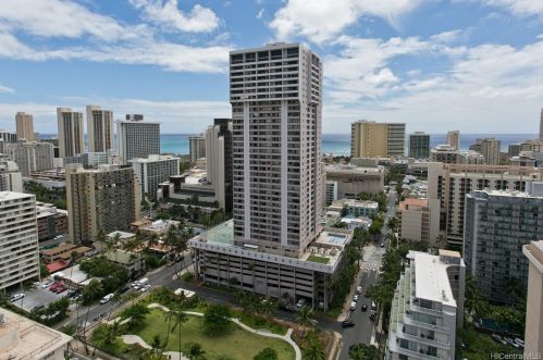 2240 Kuhio Ave, Honolulu HI  96815-2898 exterior