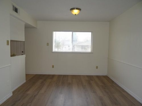 4406 Windsor Dr, Garland TX  75042-5235 exterior