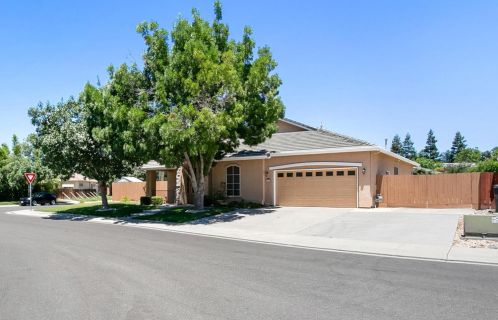 3201 Mont Cliff Ct, Modesto, CA 95355-8476