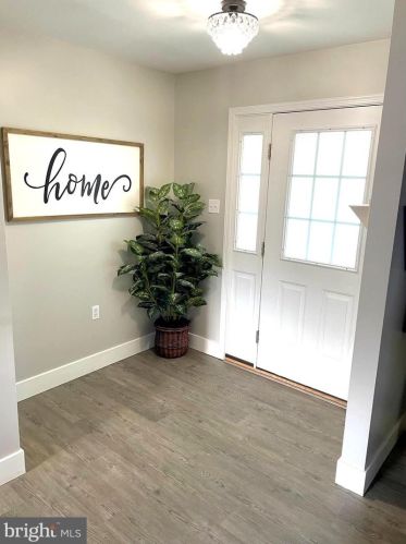 516 Longs Gap Rd, Carlisle PA  17013-8501 exterior