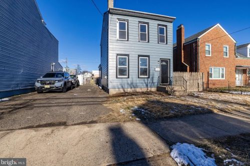 212 Tindall Ave, Trenton, NJ 08610-5335