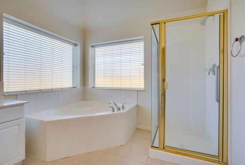 5105 Sarasota Dr, Garland TX  75043-2835 exterior