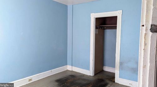 235 Howard Ave, Lancaster PA  17602-3603 exterior