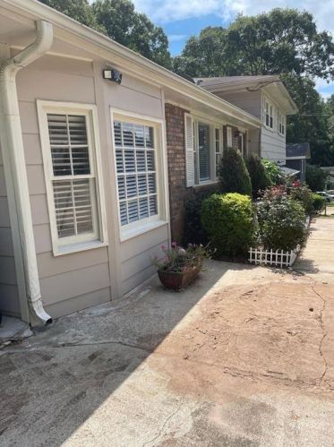 2582 Hatfield Cir, Atlanta GA  30316-3949 exterior