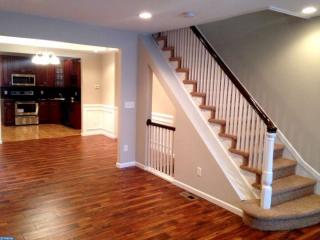 6160 17th St, Philadelphia, PA 19141-1910